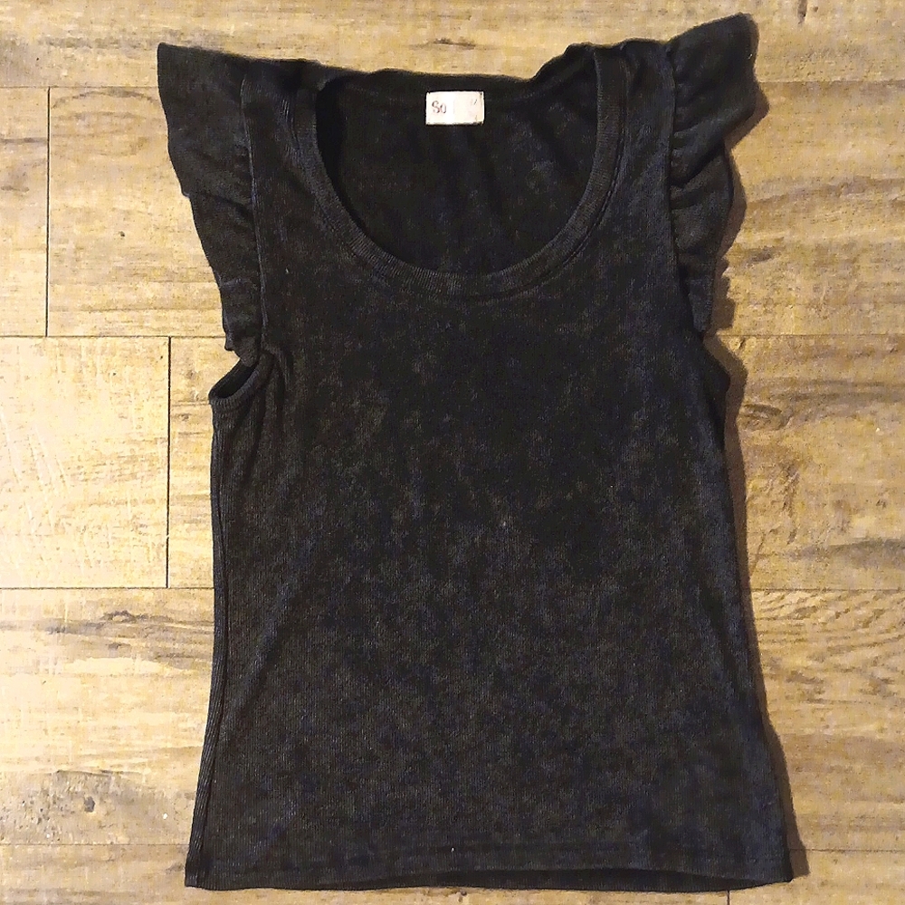 SO ruffle sleeve tank